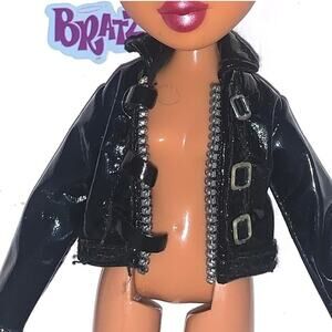 2005 Bratz Pretty N Punk Cloe’s Black Leather Jacket From #587965 Collection